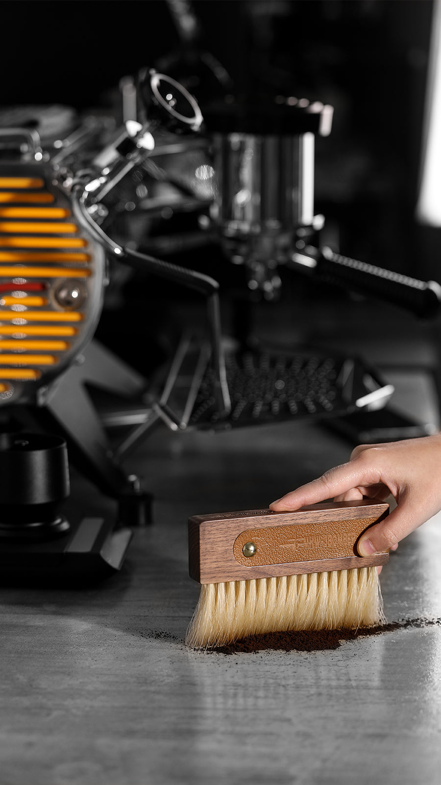 MHW-3BOMBER Line Leather Sheath Brush