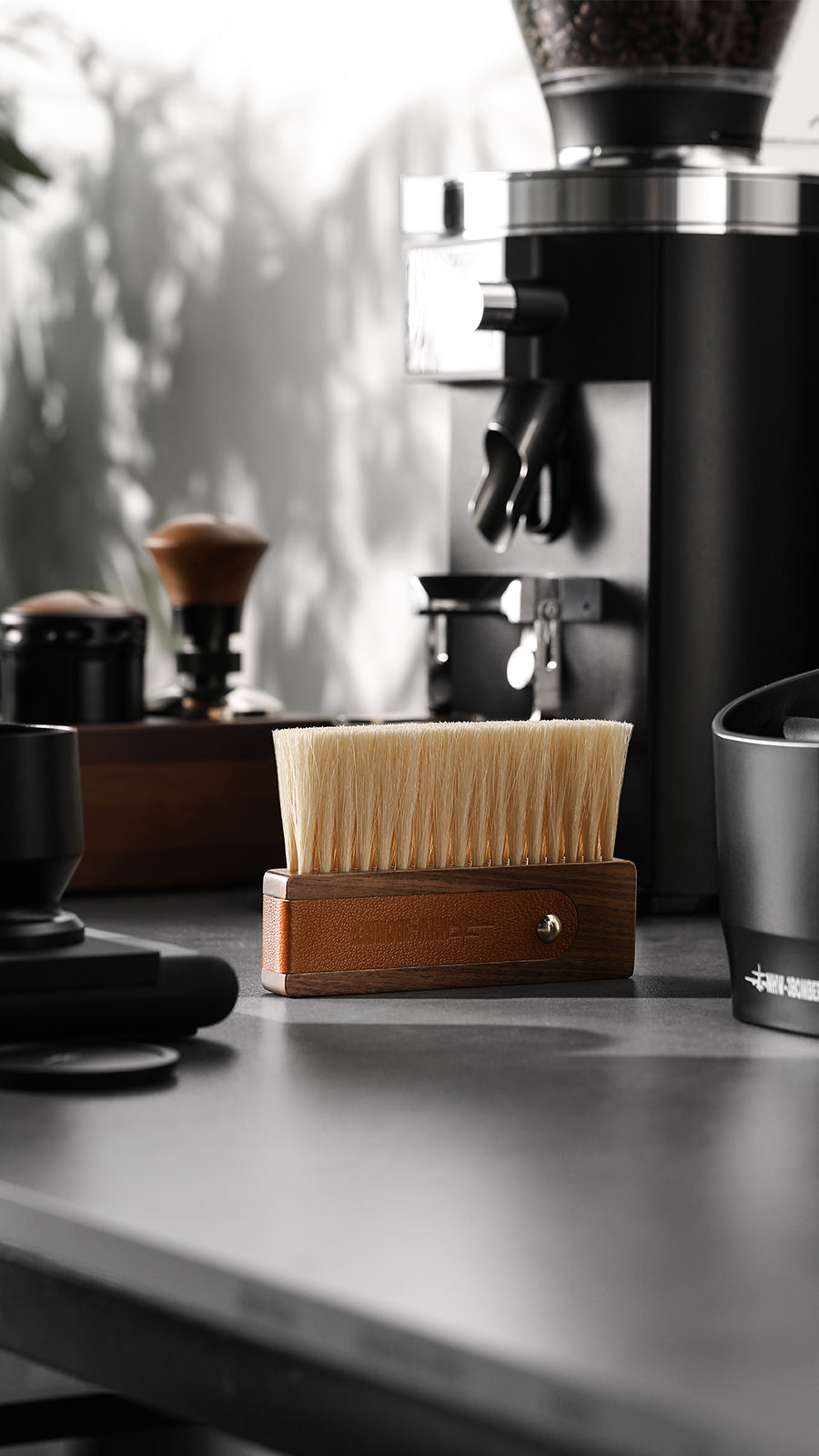 MHW-3BOMBER Line Leather Sheath Brush